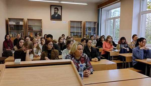 Першае пасяджэнне дыскусійнага клуба “Палілог”