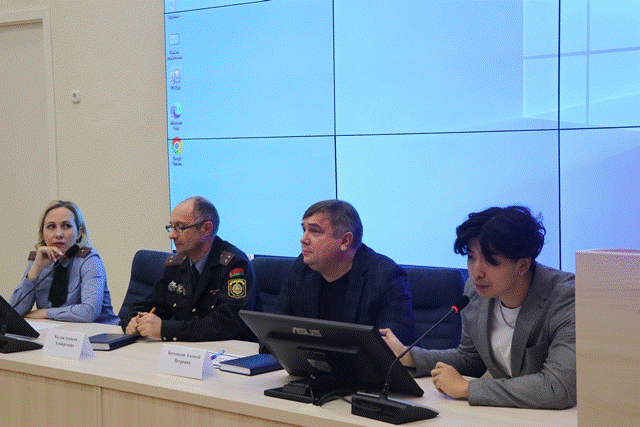 Встреча с представителями Управления по гражданству и миграции
