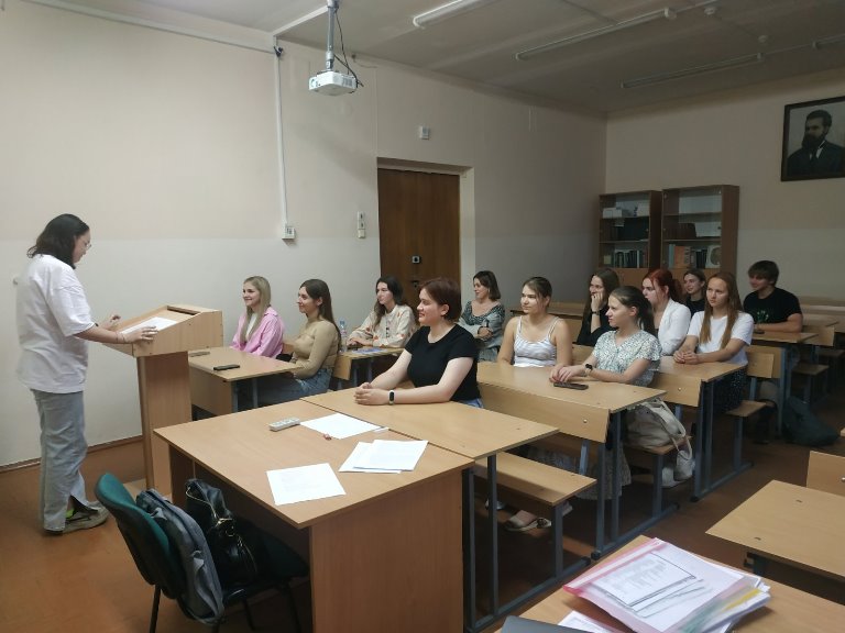 Kruglyj stol V edinstve i nezavisimosti sila moej strany 1