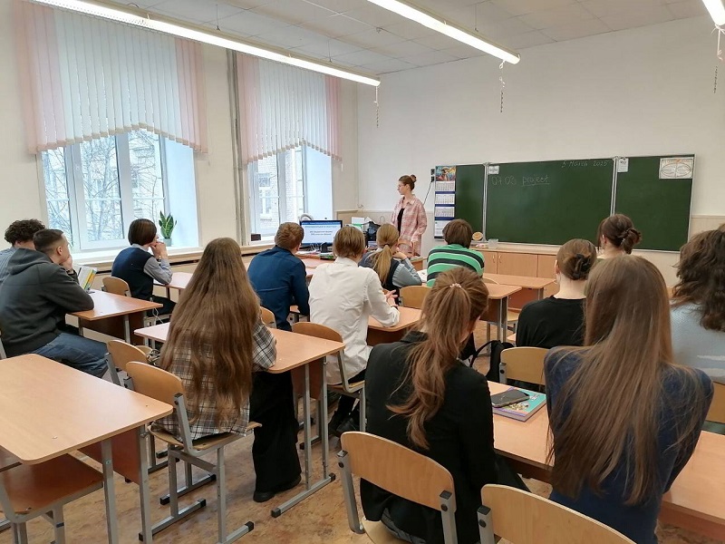 Профориентационная встреча представителей филологического факультета БГУ с учащимися ГУО «Средняя школа № 21 имени Н. Ф. Гастелло»