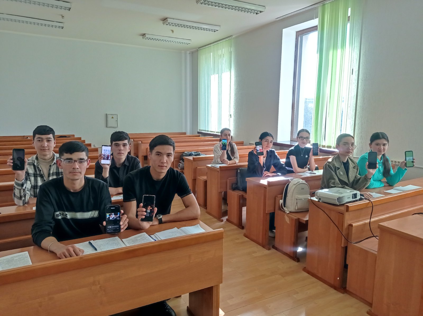 Урок-беседа, посвящённый Международному дню пожилых людей