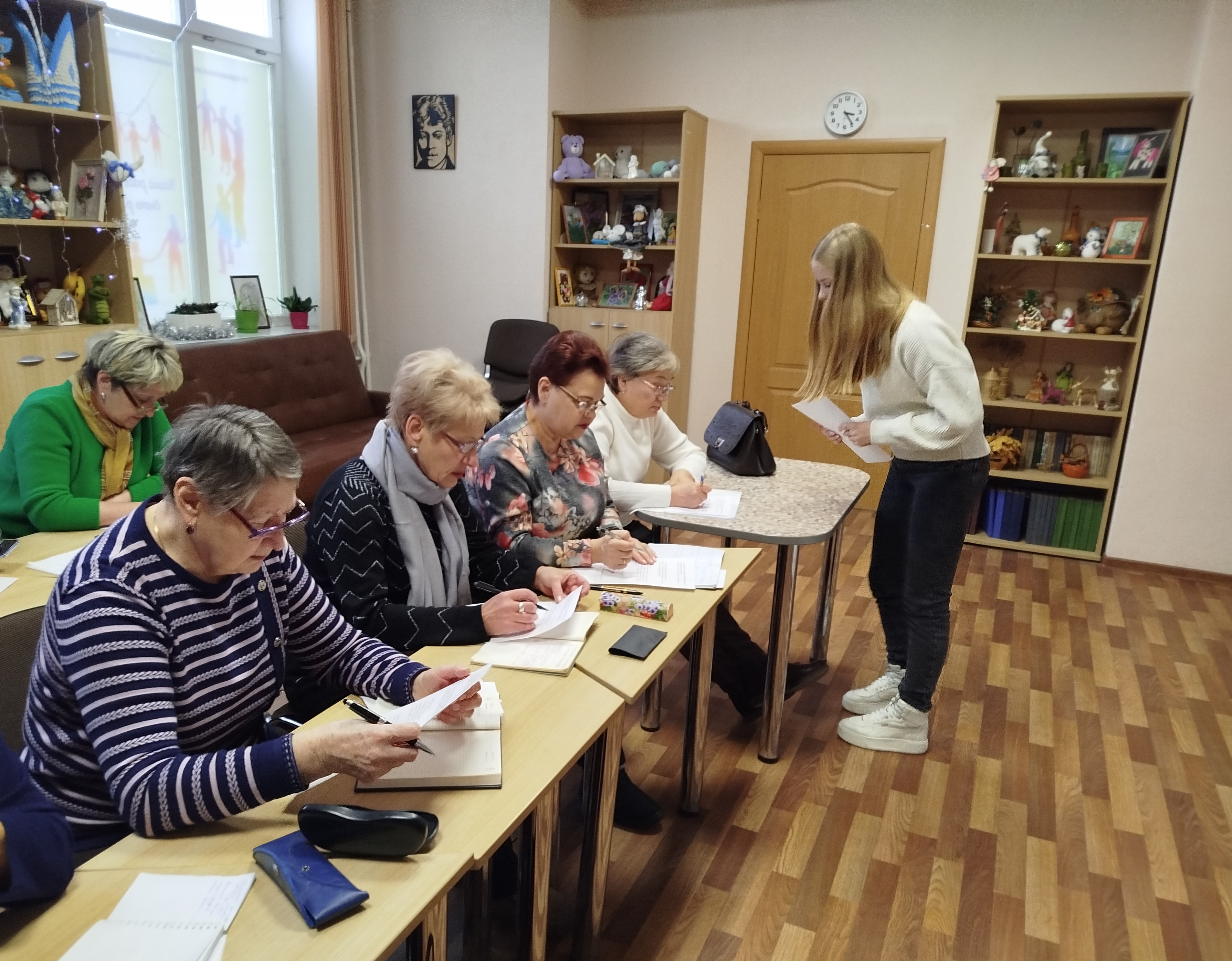 Пасяджэнне клуба аматараў роднага слова “Мінск і мінчане” да Дня пажылых людзей