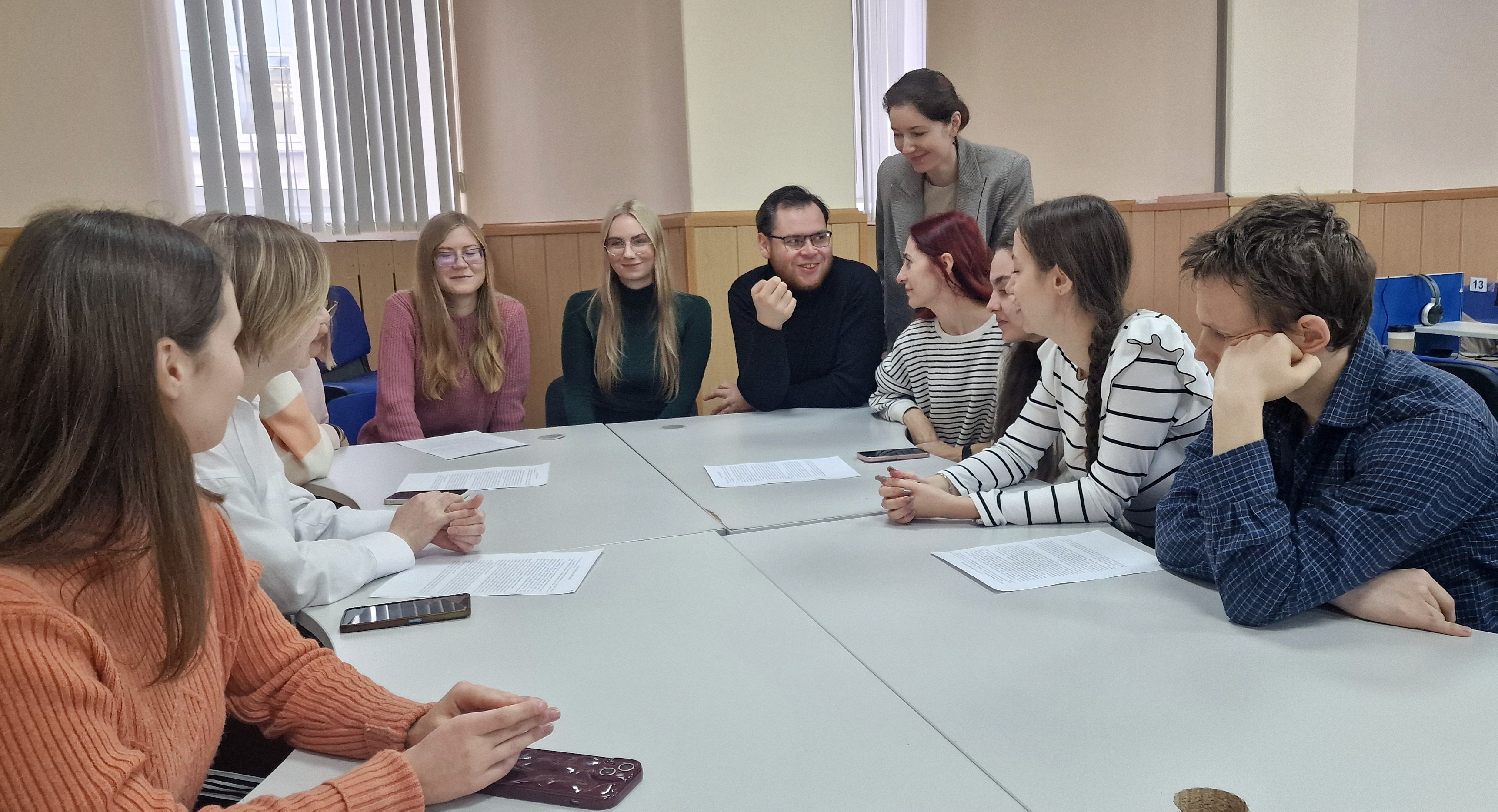 КРУГЛЫ СТОЛ «ЭКАНОМІЦЬ НЕЛЬГА ТРАЦІЦЬ: ДЗЕ ПАСТАВІЦЬ КОСКУ?»