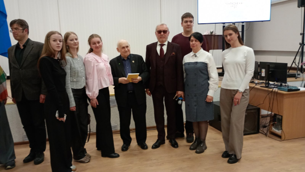 СТВАРАЕМ ВЯСНОВЫ НАСТРОЙ