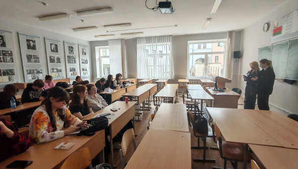 Круглы стол "На скрыжаваннях краін і літаратур"